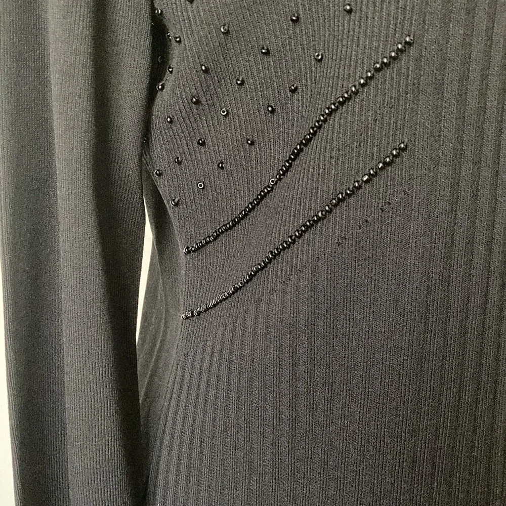 Linda Matthews Beaded Ribbed Top - Picture 4 of 9